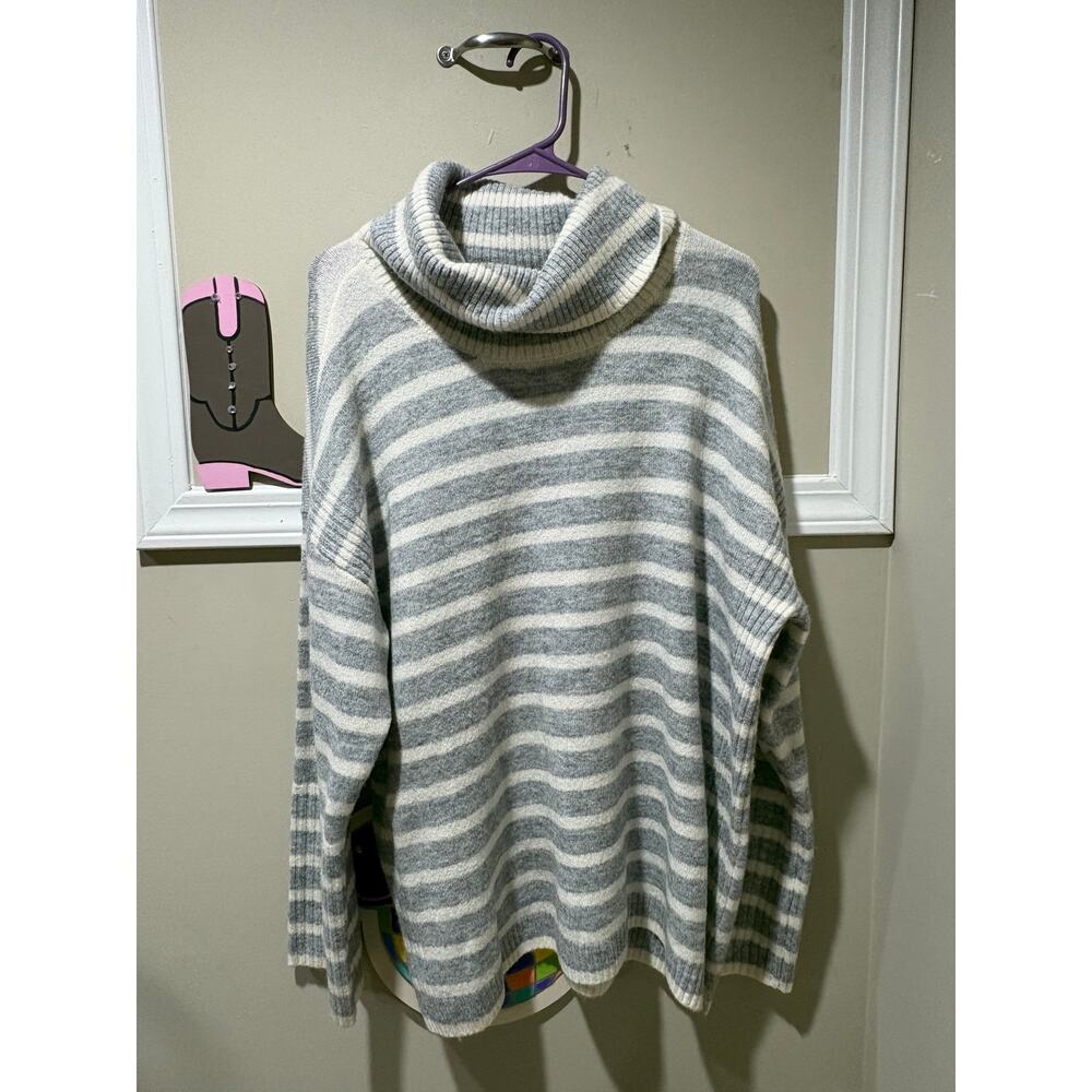 Loft turtle neck sweater